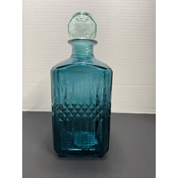 Target Bullseye’s Playground Other - Glass Wine Decanter With Stopper 31 floz - Teal Ombré - 9" Tall